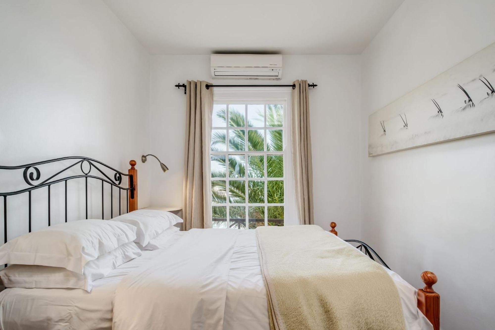 Camps Bay Terrace Palm Suite เคปทาวน์ ภายนอก รูปภาพ