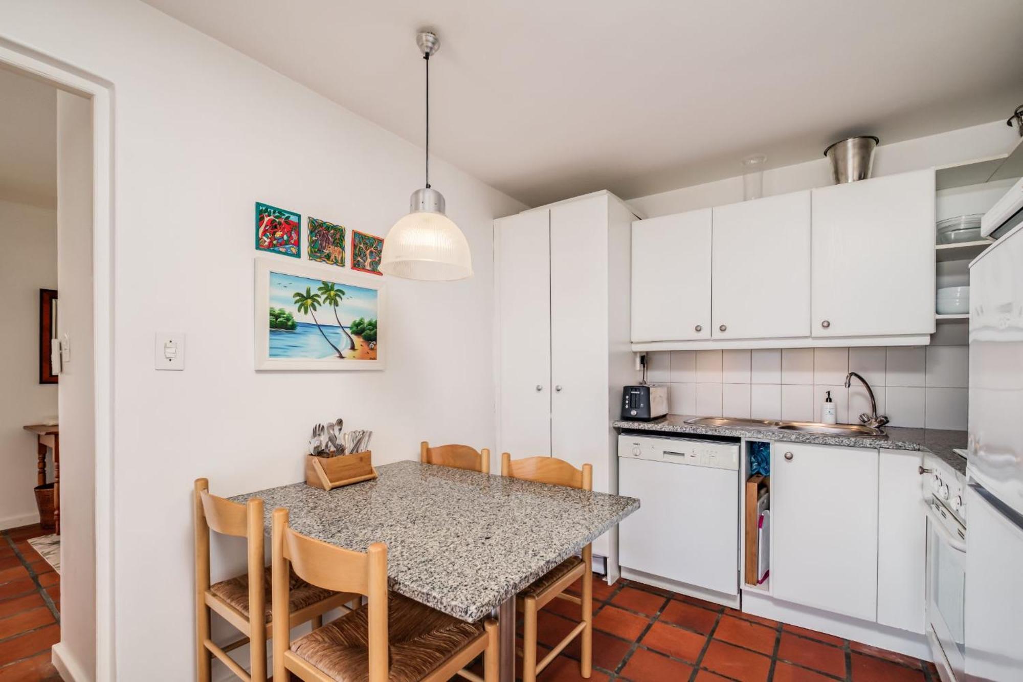 Camps Bay Terrace Palm Suite เคปทาวน์ ภายนอก รูปภาพ
