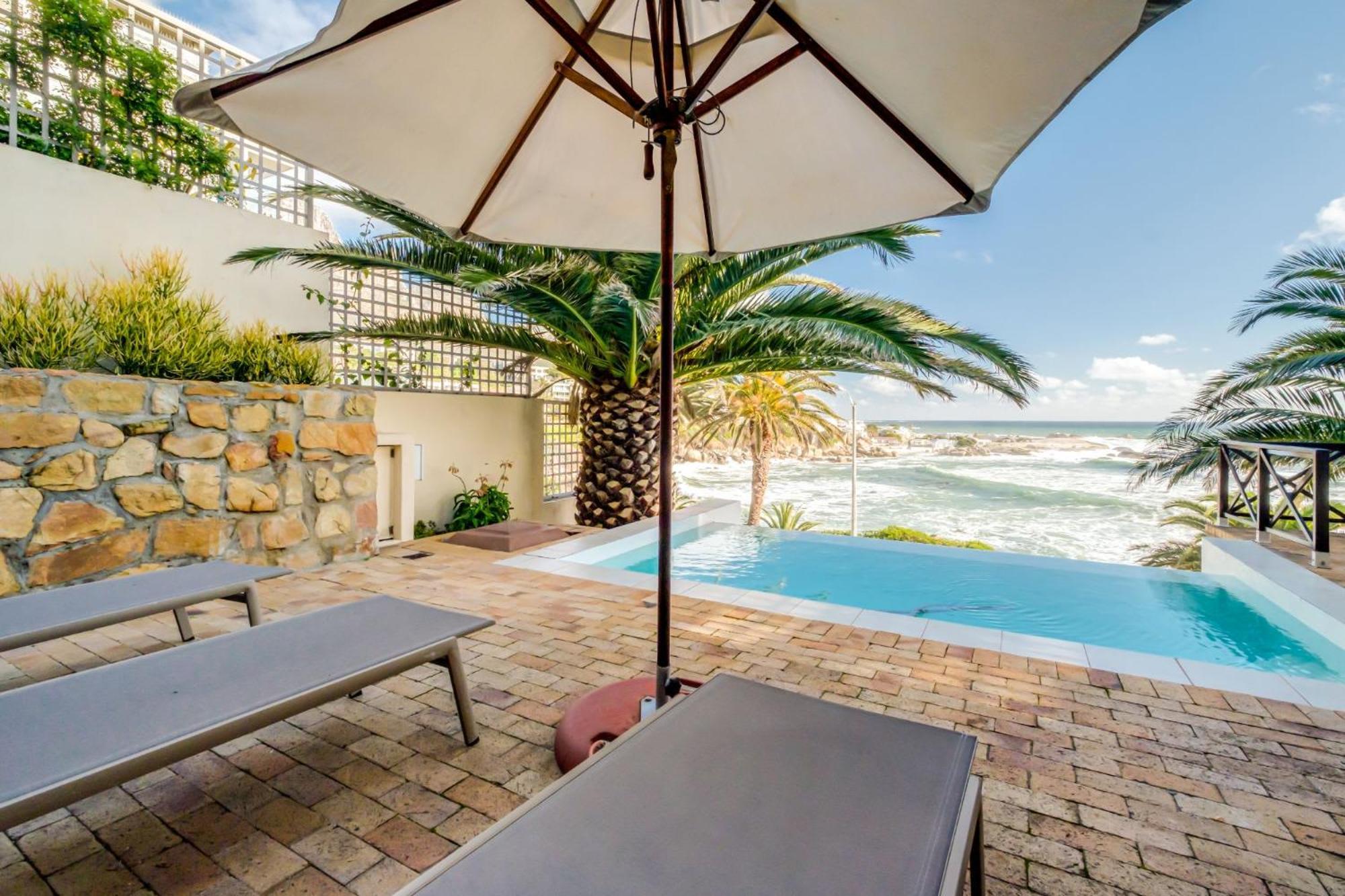 Camps Bay Terrace Palm Suite เคปทาวน์ ภายนอก รูปภาพ